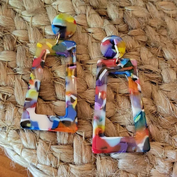 Rainbow Lucite Kaleidescope Style Drop Dangle Earrings, rectangle - Picture 2 of 3